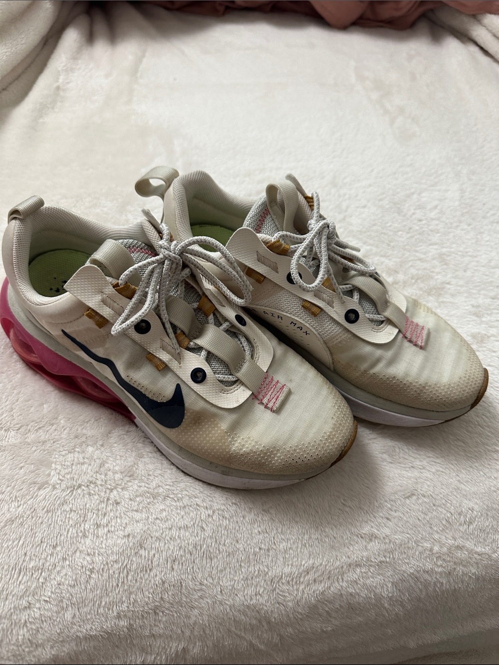 Nike Air Max White Pink Accent Running Shoes